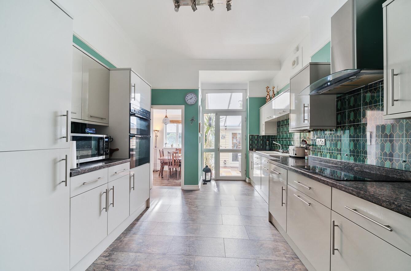 Queens Road, Sketty, Swansea, SA2 0SD